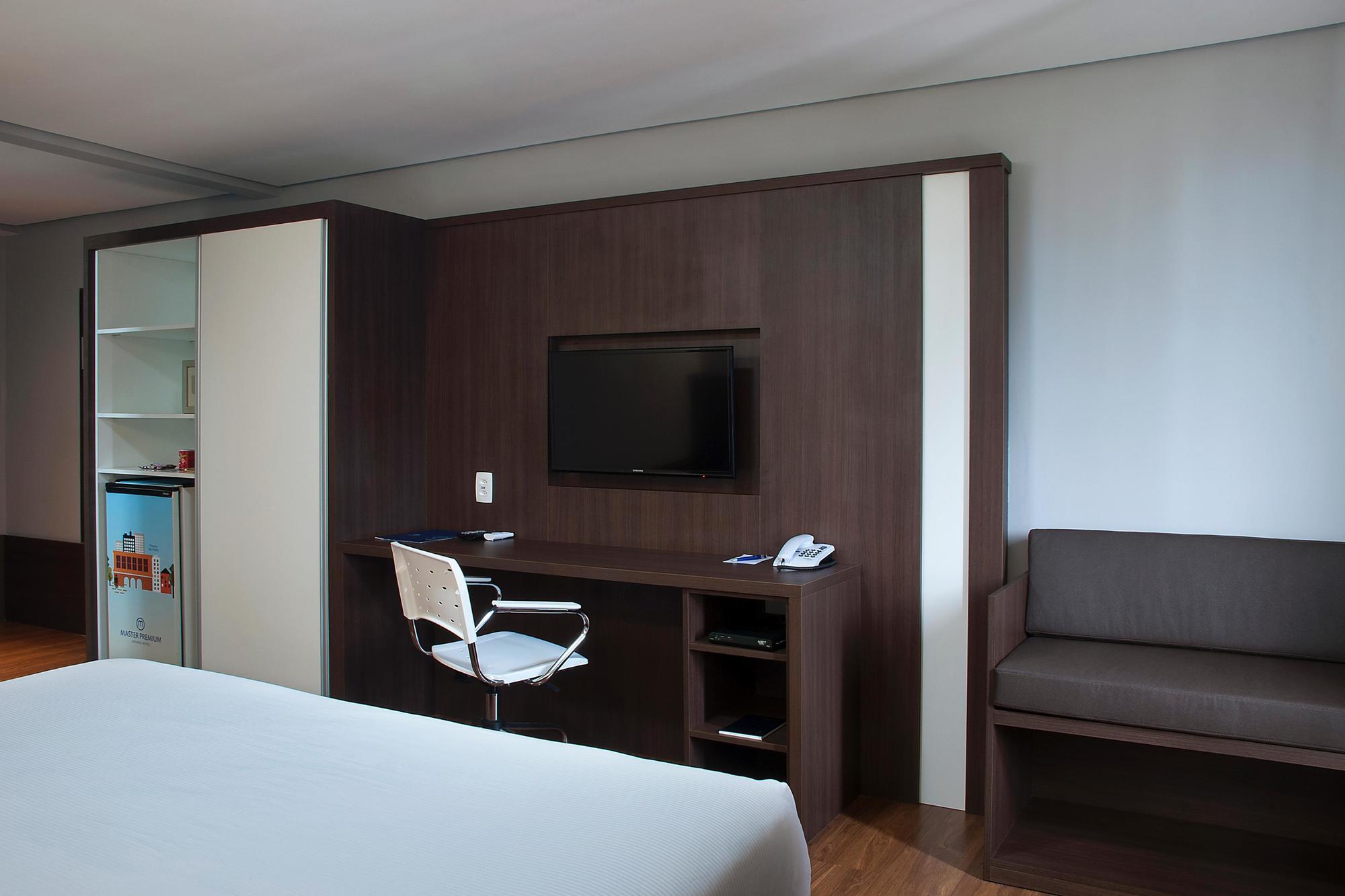 Master Grande Hotel - Proximo Ao Palacio Do Governo Porto Alegre Eksteriør billede